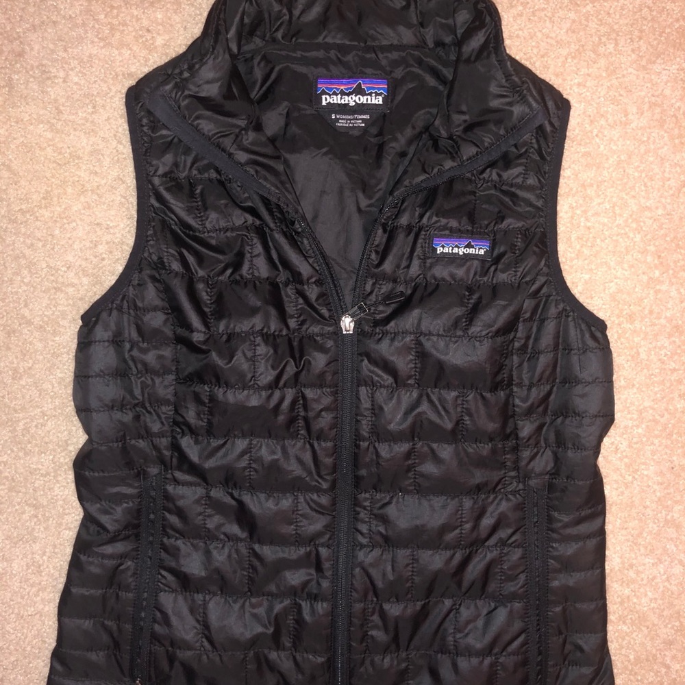 Women’s Patagonia Vest (size: SMALL)